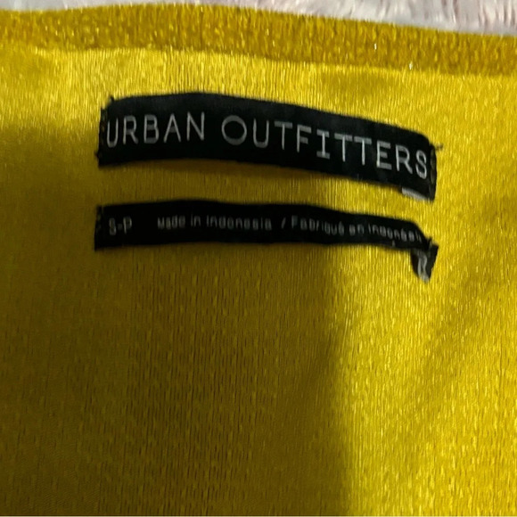 Urban Outfitters Top Gold Velvet Small - Picture 5 of 7